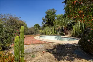 9940 Sunland Blvd, Shadow Hills, CA 91040 - Photo 43