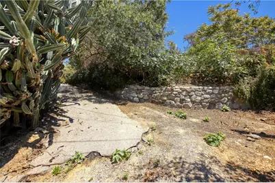 9940 Sunland Boulevard, Shadow Hills, CA 91040 - Photo 27