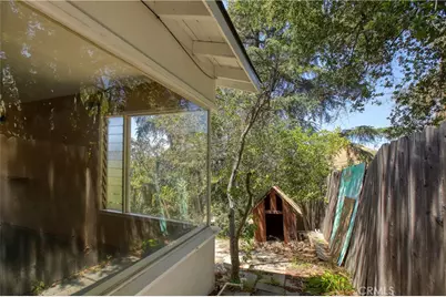 9940 Sunland Boulevard, Shadow Hills, CA 91040 - Photo 11