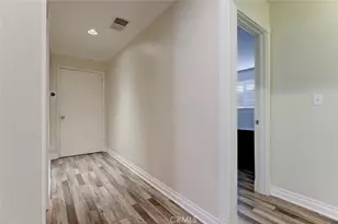 8227 Grenoble, Sunland, CA 91040 - Photo 27