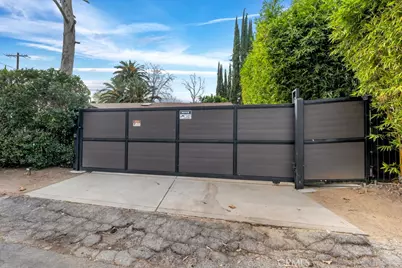 6013 Lubao Avenue, Woodland Hills, CA 91367 - Photo 25