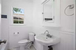 5806 Noble, Sherman Oaks, CA 91411 - Photo 27