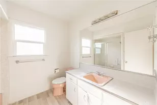 15439 Hart St, Van Nuys, CA 91406 - Photo 25