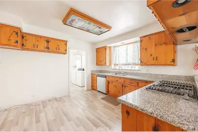 15439 Hart Street, Van Nuys, CA 91406 - Photo 19