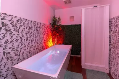 525 N Brand Boulevard, Glendale, CA 91203 - Photo 17