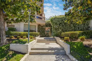 17150 Burbank, Encino, CA 91316 - Photo 1