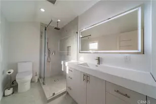 902 E Walnut Ave, Burbank, CA 91501 - Photo 15
