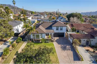 902 E Walnut Avenue, Burbank, CA 91501 - Photo 1