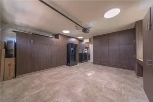 902 E Walnut Ave, Burbank, CA 91501 - Photo 21