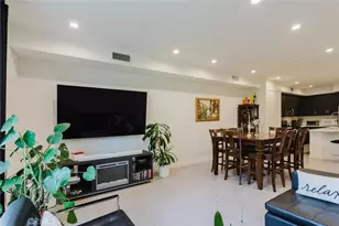 14104 W Monroe Pl, Van Nuys, CA 91405 - Photo 35