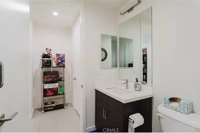 14104 W Monroe Place, Van Nuys, CA 91405 - Photo 21