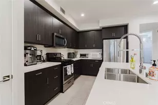 14104 W Monroe Pl, Van Nuys, CA 91405 - Photo 27