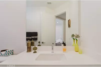 14104 W Monroe Place, Van Nuys, CA 91405 - Photo 23