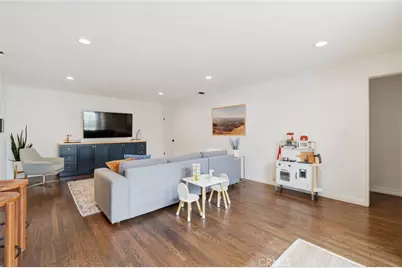 5423 Columbus Ave, Sherman Oaks, CA 91411 - Photo 13