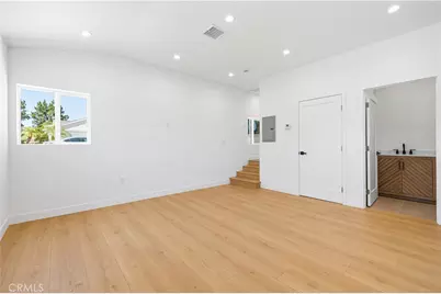 10024 Norwich Avenue, Mission Hills (San Fernando), CA 91345 - Photo 41