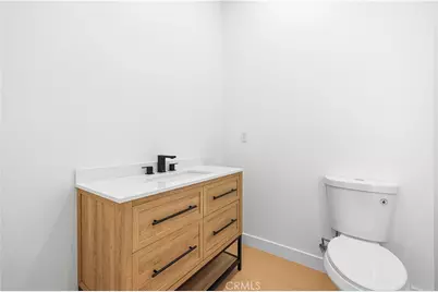 10024 Norwich Avenue, Mission Hills (San Fernando), CA 91345 - Photo 31