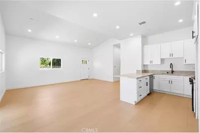 10024 Norwich Avenue, Mission Hills (San Fernando), CA 91345 - Photo 53