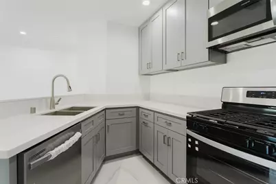 1515 Grismer Avenue #302, Burbank, CA 91504 - Photo 15
