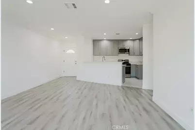 1515 Grismer Avenue #302, Burbank, CA 91504 - Photo 13