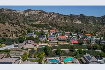 30631 Beryl, Castaic, CA 91384 - Photo 3