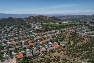 30631 Beryl, Castaic, CA 91384 - Photo 5