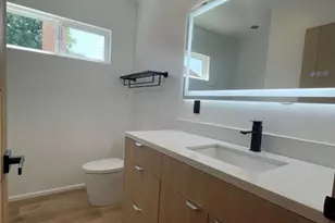 1713 W Alameda Ave, Burbank, CA 91506 - Photo 3