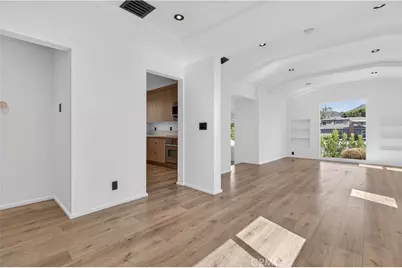 1713 W Alameda Avenue, Burbank, CA 91506 - Photo 21