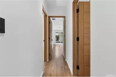 1713 W Alameda Avenue, Burbank, CA 91506 - Photo 27