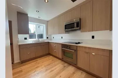1713 W Alameda Avenue, Burbank, CA 91506 - Photo 1