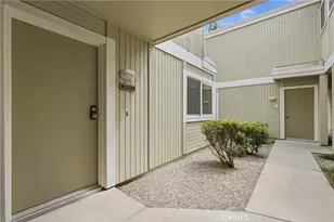 22137 Burbank, Woodland Hills, CA 91367 - Photo 13