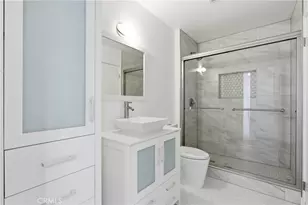 22137 Burbank, Woodland Hills, CA 91367 - Photo 9