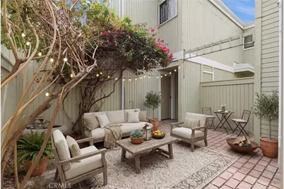 22137 Burbank #3, Woodland Hills, CA 91367 - Photo 11