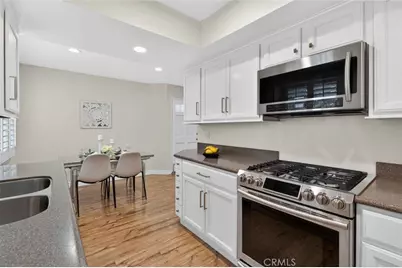 305 E Valencia #J, Burbank, CA 91502 - Photo 27