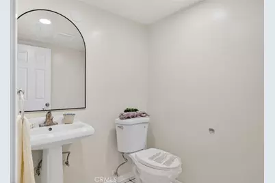 305 E Valencia #J, Burbank, CA 91502 - Photo 29