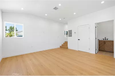 10024 Norwich Avenue, Mission Hills (San Fernando), CA 91345 - Photo 41