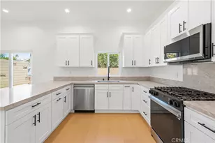 10024 Norwich Ave, Mission Hills (San Fernando), CA 91345 - Photo 27