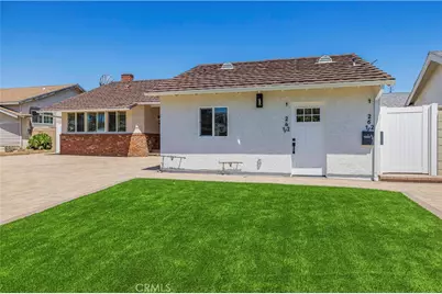 10024 Norwich Avenue, Mission Hills (San Fernando), CA 91345 - Photo 37