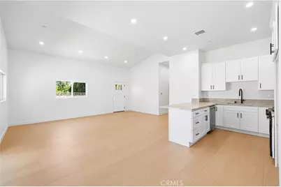 10024 Norwich Avenue, Mission Hills (San Fernando), CA 91345 - Photo 53