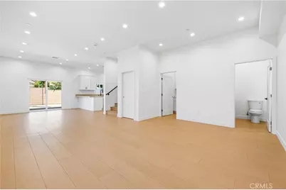 10024 Norwich Avenue, Mission Hills (San Fernando), CA 91345 - Photo 29