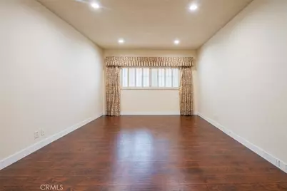 17522 Sherman Way #202, Van Nuys, CA 91406 - Photo 27
