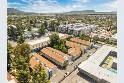 11107 Arminta St Unit 22, Los Angeles, CA 91352 - Photo 33