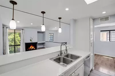 11107 Arminta St Unit 22, Los Angeles, CA 91352 - Photo 13