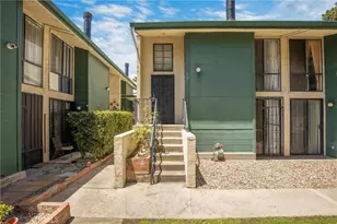 11107 Arminta St Unit 22, Los Angeles, CA 91352 - Photo 5