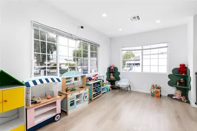12544 Cantara Street, North Hollywood, CA 91605 - Photo 11