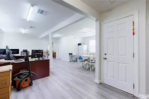 6851 Foothill, Tujunga, CA 91042 - Photo 19