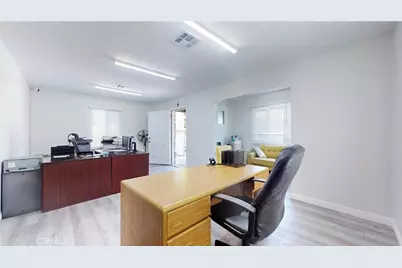 6851 Foothill, Tujunga, CA 91042 - Photo 13