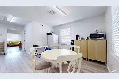 6851 Foothill, Tujunga, CA 91042 - Photo 23