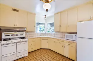 1701 N Naomi, Burbank, CA 91505 - Photo 17