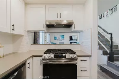 10128 Hillhaven Avenue #101, Tujunga, CA 91042 - Photo 9