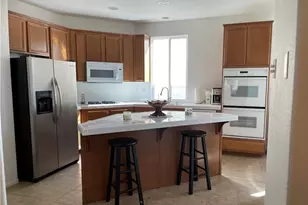 29511 Dana Ct, Canyon Country, CA 91387 - Photo 11